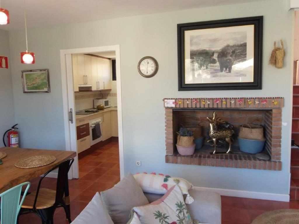 Casa Iona Chalet Adosado Con Vistas A La Montana 나바레돈다 데 그레도스 외부 사진